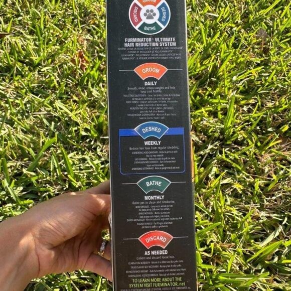 FURminator Undercoat deShedding Tool for Medium Long Hair Dogs Pet Brush - Picture 2 of 4